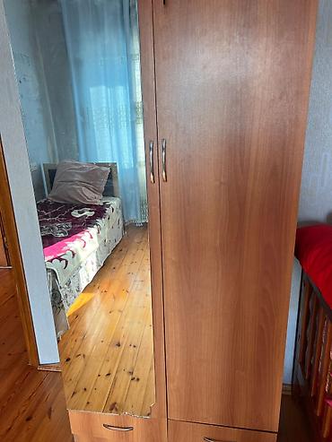 2 ci perde: İşlənmiş, 2 qapılı, Güzgülü, Qəhvəyi, Açılan, Düz dolab — 3