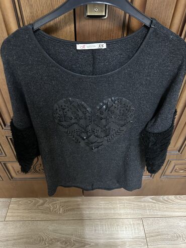 Köynək və bluzalar: 10 azn. razmer S/M — 11