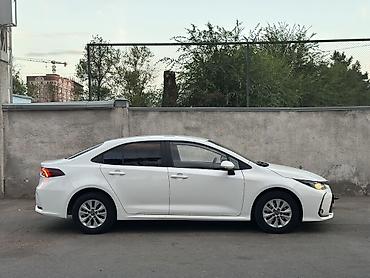 corola: Toyota Corolla: 2022 г., 1.8 л, Вариатор, Гибрид, Седан — 9