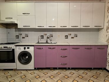 кухонные гар: Кухонный гарнитур, цвет - Фиолетовый, Б/у