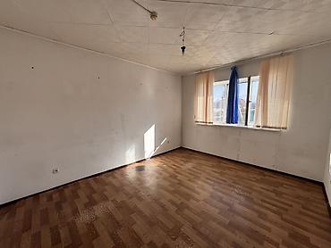 Продажа коттеджей и домов: Продается капитальный двух этажный дом В городе Кара-Балта на улице — 8