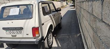 VAZ (LADA): Lada Niva 4x4, ağ rəng, beşqapılı kuzov. Arxa ötürücülü/qoşulan tam — 2