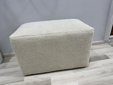 puf satış: Məhsul: Yumşaq bouclé parçalı puf/oturacaq kub - Forma: kvadrat/kub - — 2
