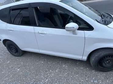 кредит на машину: Honda Fit: 2007 г., 1.3 л, Автомат, Бензин, Хетчбек