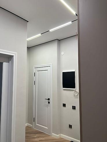 Трековые светильники и споты: Продаю 2ком квартиру 67м2, с ремонтом, с мебелью и техникой. 5 этаж — 10