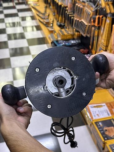 фрезер makita: Фрезер погружной Makita 3612C - Мощность: 1600 Вт - Питание: 220 В — 2