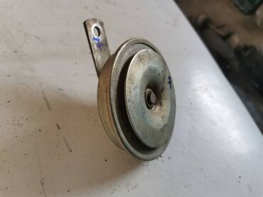 Auto delovi: Sirena Lada 21214i Niva. Polovno, ocuvano. Skinuto sa rastavljenog — 3