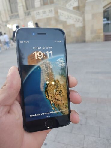 Apple iPhone: IPhone 8, 64 GB, Qara, Barmaq izi, Simsiz şarj