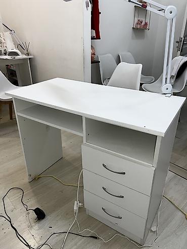 Masalar: İşlənmiş, Açılmayan, Kvadrat masa — 1