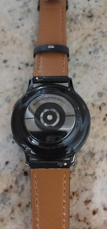 Galaxy Watch: Продаю 2 оригинальных умных (смарт) часов серии Samsung Galaxy: - — 9