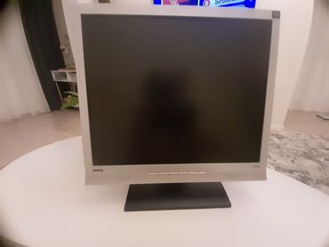 monitor: Manitor ishlek veziytetde