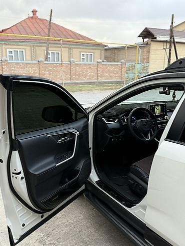 Toyota: Toyota RAV4: 2021 г., Гибрид, Кроссовер — 5