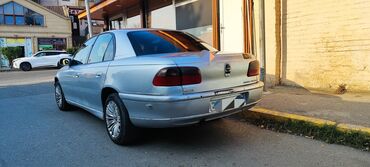 Opel: Opel Omega: 2 l | Sedan — 4
