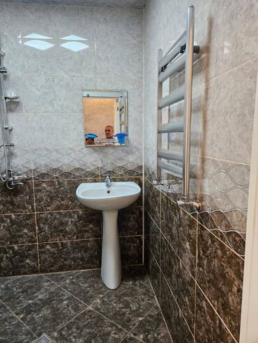 Köhnə tikili: Bakı, Bakıxanov qəs., 2 otaqlı, Köhnə tikili, 60 kv. m -da lalafo.az — 11 Köhnə tikili: Bakı, Bakıxanov qəs., 2 otaqlı, Köhnə tikili, 60 kv. m — 11