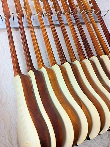 Комузы: Урматтуу комуз үйрөнүүчүлөр! Улуттук аспабыбыз комузду алгач колуңузга — 14