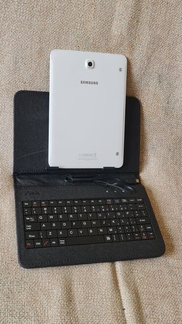 Tableti: Tablet kao nov sve radi na mane sa tastaturom I maskom, veliki 8 inca na lalafo.rs — 19 Tableti: Tablet kao nov sve radi na mane sa tastaturom I maskom, veliki 8 inca — 19