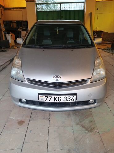 pirus 30 kuza: Toyota Prius: 1.5 l | 2006 il Hetçbek