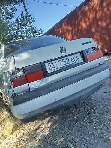 велтмейстер авто: Volkswagen Vento: 1995 г., Седан — 3