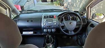 mark 4: Honda Fit: 2002 г., 1.3 л, Вариатор, Бензин, Хэтчбэк — 3
