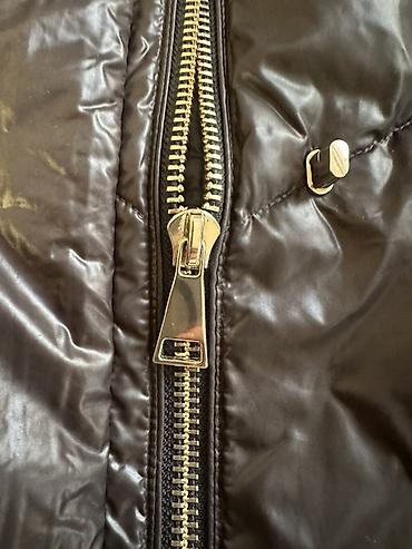 Личные вещи: Massimo Dutti qadın şişmə jilet 265 azn alınıb Ölcü M Deməkmolar — 3