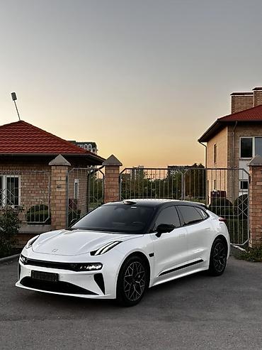 byd e1: Zeekr 001: | 2024 г. Лифтбек — 3