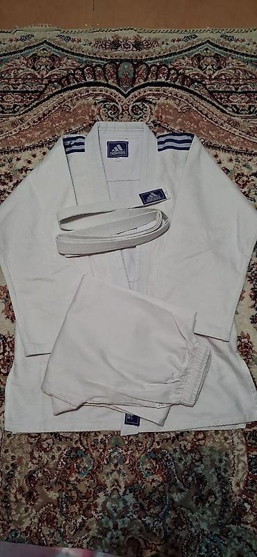 Kişi geyimləri: Məhsul: Adidas cüdo gi dəsti Tərkib: - Üst geyim (judogi üstü) – ağ — 3