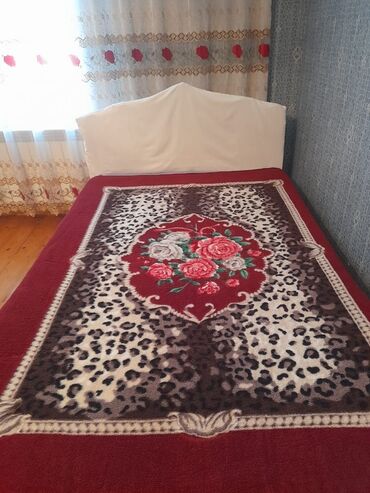 Bayram məhsulları: Yataq üçün qalın, yumşaq örtük/pled. - Ölçü: təxminən cüt adamlıq