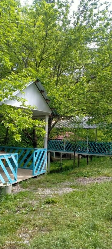 Restoran, kafelər: PANORAMA Ailəvi Restoran – çay kənarında piknik məkanı.QƏCRƏŞDƏ — 16