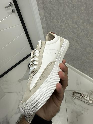 sneaker: ZARA kişi krasovkasi az geyinilib 79 alinib — 1
