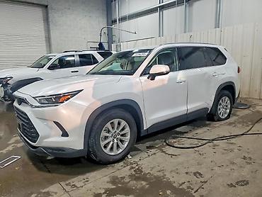 inter: Toyota Grand Highlander: 2024 г. — 4