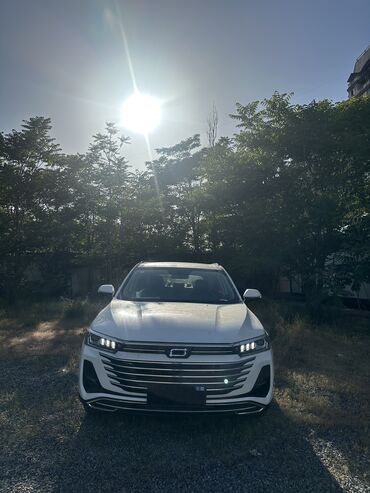 FAW: FAW Besturn: 2024 г., 1.5 л, Типтроник, Бензин, Кроссовер