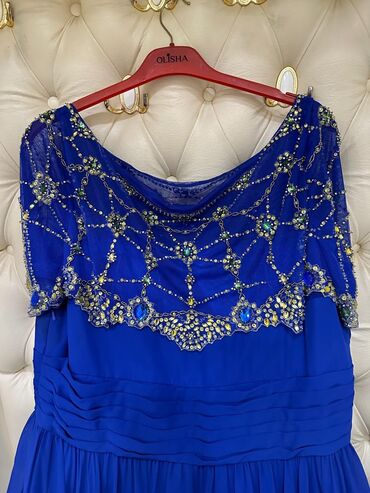 Ziyafət donları: Paltarların hər biri ideal veziyyetdedi 1-2 defe qeyinilib. Qiymət — 2