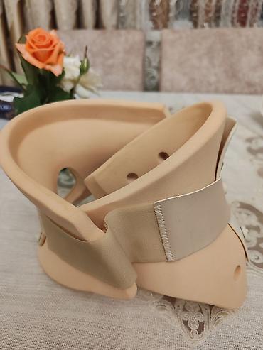 elcek tibbi: Məhsul: Tracheostomy Philadelphia Cervical Collar, No: 3 Təsvir: - — 2