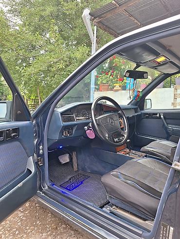 Mercedes-Benz: Mercedes-Benz 190 (W201) sedan - Kuzov: 4 qapılı sedan, tünd — 11