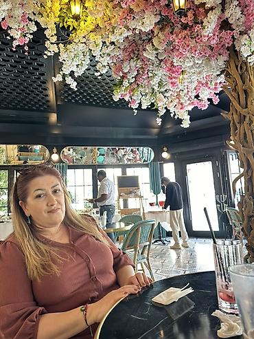 razin kiraye evler heyet: Central Baku Brasserie – zərif interyerli restoran-kafe - Konsept — 4