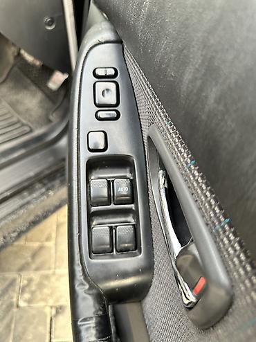 Subaru: Subaru Legacy: 2000 г., 2 л, Автомат, Бензин, Седан — 9