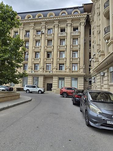 Daşınmaz əmlak: 4 otaqlı, Yeni tikili, 125 kv. m — 2