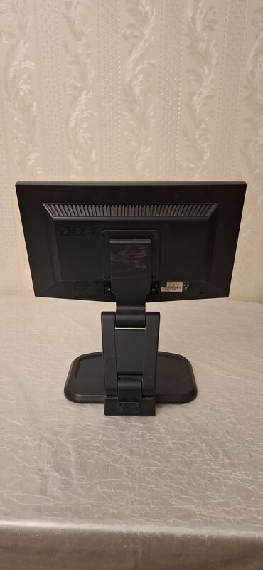 Monitorlar: Monitorlar zapçast kimi satılırlar 1ci - 25 AZN 2ci - 15 AZN — 8