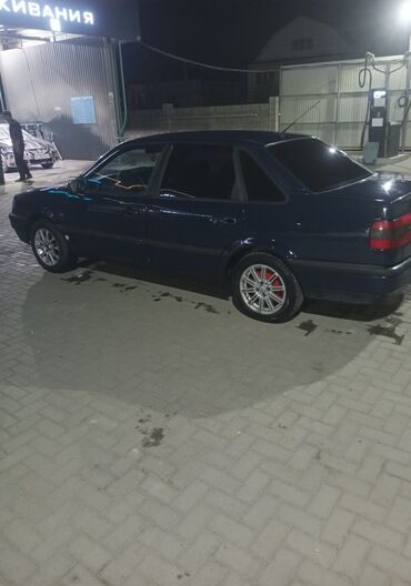 обмен доплачу: Volkswagen Passat: 1994 г., 1.8 л, Механика, Бензин, Седан