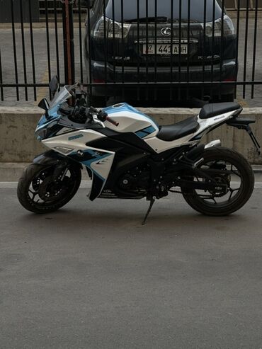 Мотоциклы: Yamaha R3 400куб мотоцикл в хорошем состоянии. есть документы рф