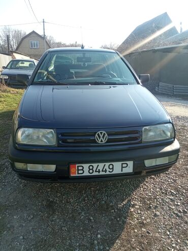 Volkswagen: Volkswagen Vento: 1994 г., 2 л, Механика, Бензин, Седан