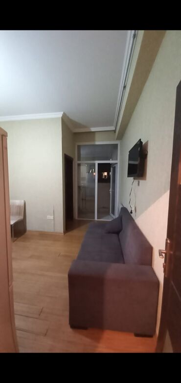 Uzunmüddətli kirayə mənzillər: 1 otaqlı mənzil – studiya tipli mətbəx və sanitar qovşaq — 11