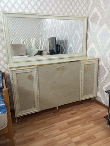 Новый, С зеркалом, Азербайджан