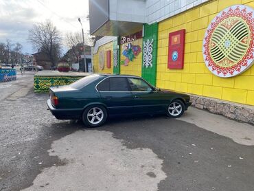 продаются машины хоро: BMW 324: 1992 г., 2 л, Механика, Бензин, Седан