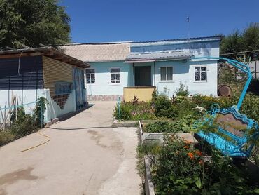продаю дом в рабочем городке: 100 м², 2 комнаты, Теплый пол, Парковка, Сарай
