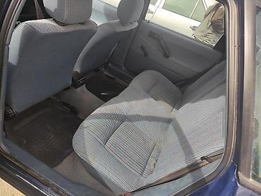 комбин: Volkswagen Passat: 1991 г., 1.8 л, Седан — 7