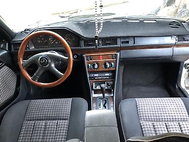 купить мерс с: Mercedes-Benz W124: 1992 г., Автомат, Седан — 3