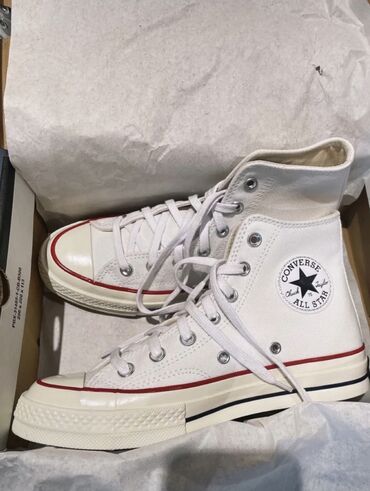 Кроссовки и спортивная обувь: Converse white