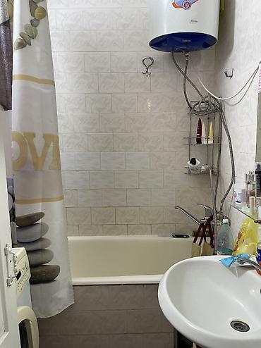 кв токмаке: 4 комнаты, 81 м², Индивидуалка, 5 этаж, Косметический ремонт — 5