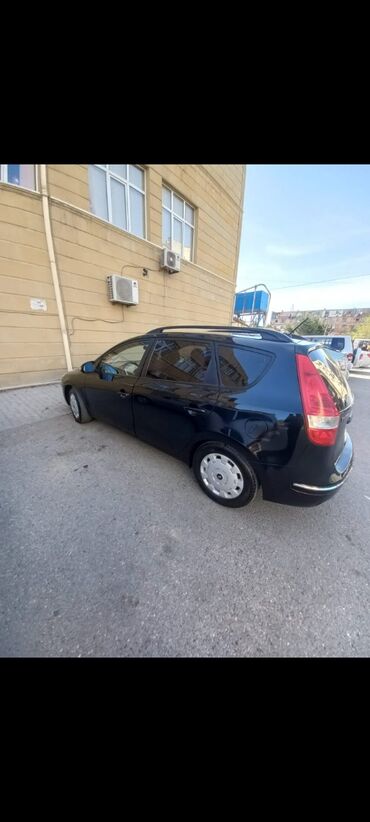 Hyundai: Hyundai i30 CW – universal kuzovlu, geniş baqajlı ailə avtomobili. - — 2